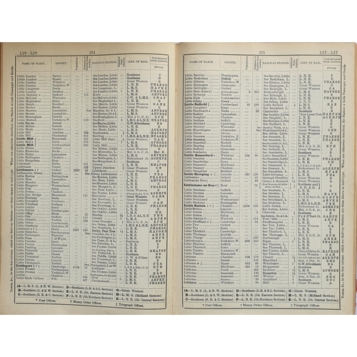 291 - Railway. Paper Railwayana. Two hardback books and two softback booklets.
1. 