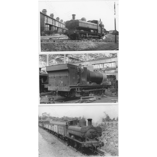 465 - Railway. Ex G.W.R. Steam. A box of Approx. 600, black and white, postcard size prints. Several of th... 