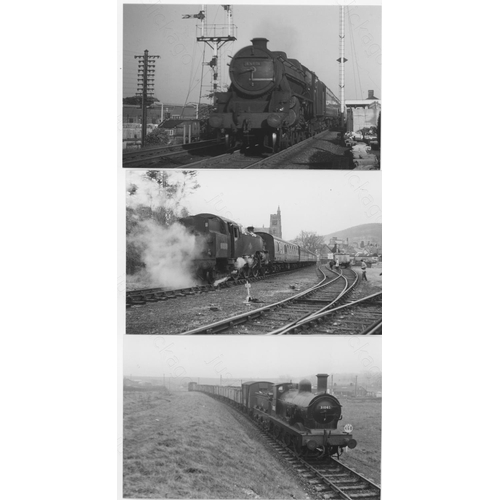 466 - Railway. B.R. Steam. A box of Approx. 800, black and white, postcard size prints. The prints feature... 