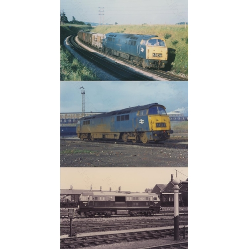 470 - Railway. Modern Traction. A collection of approx. 700, black and white and colour, postcard size pri... 