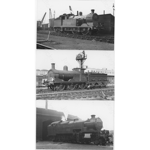 484 - Railway. B.R. Southern Locomotives-Named and Unnamed. A superb collection of commercial black and wh... 