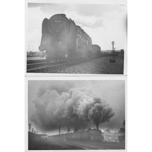 509 - Railway. B.R. Steam. A box of approx. 600, black and white, darkroom prints. The majority of the pri... 