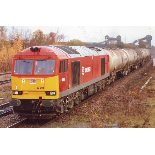 633 - Railway. Modern Traction. A collection of approximately 6500 6x4in good quality photographic prints ... 