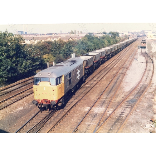 634 - Railway. Modern Traction. A collection of approximately 5900 good quality photographic prints of Mod... 