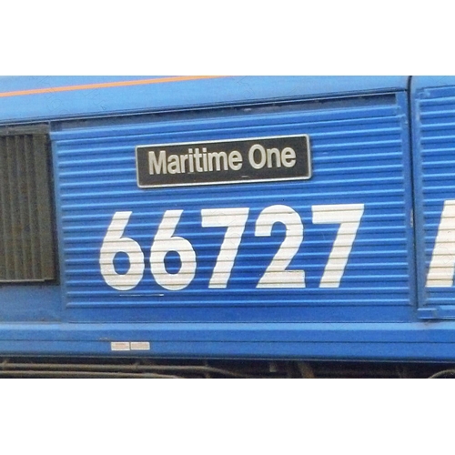 635 - Railway. Modern Traction. A collection of some 5500 photographic prints of names and nameplates on b... 