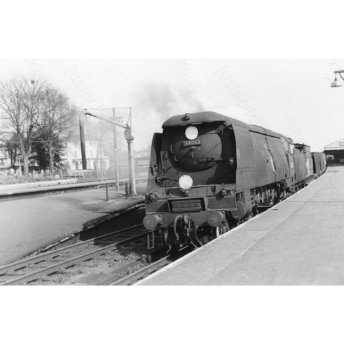 636 - Railway. B.R. Steam. A collection of approximately 1600 black and white prints of BR steam subjects ... 