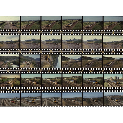 40 - Railway. Modern Traction. A collection of approx. 545 x 35mm, UNMOUNTED, colour positives in strips,...