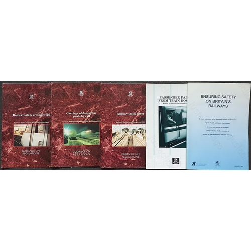 132 - Railway. Books & Magazines. Five Dept. of Transport/Health & Safety Executive publications on Railwa... 