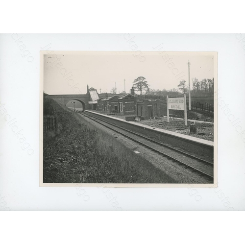 272 - Railway. Infrastructure. Part of the archive of John M.C. Healy. This selection of approx. 144 x 8.5... 