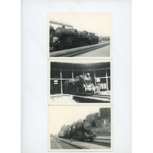 298 - Railway. Overseas Traction -World. A small collection of approx. 115 black and white prints in assor... 