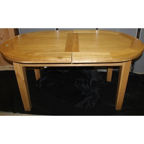 215 - EXTENDING KITCHEN/DINING TABLE (95cm W x 163cm L) - NON-EXTENDED