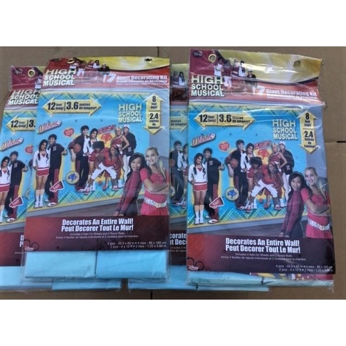 112 - BOX 200 INDIVIDUAL PACKS OF DISNEY HIGH SCHOOL MUSICAL PARTY CUPS & BOX 18 DISNEY HIGH SCHOOL MUSICA... 