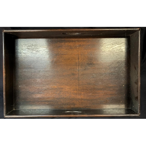 68 - WOODEN TRAY, OAK CARVED TABLETOP (1 STRUT FROM UNDERSIDE MISSING) & WOODEN FIRE SCREEN