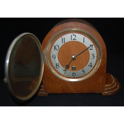 10 - OAK CASED MANTLE CLOCK WITH PENDULUM & KEY