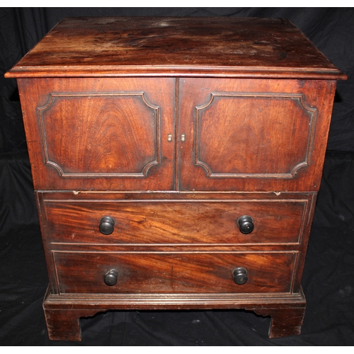 111 - VICTORIAN MAHOGANY COMMODE CABINET ON BRACKET FEET (H71cm, W85cm, D50.5cm)