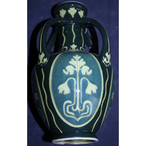 146 - W GERMAN POTTERY VASE (289-41), 4 HANDLE GREEN VASE (REPAIRED), VETTE PLANT POT, TALL BLUE & WHITE G... 