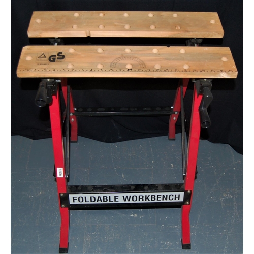 17 - 2 FOLDABLE WORKBENCHES