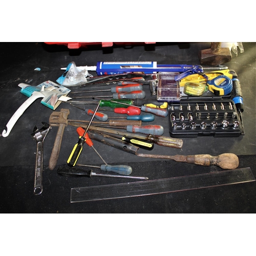 202 - BOX MISCELLANEOUS TOOLS