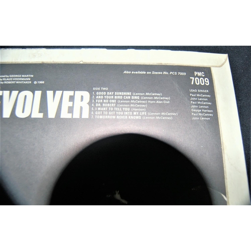 214 - THE BEATLES REVOLVER MONO LP PMC 7009