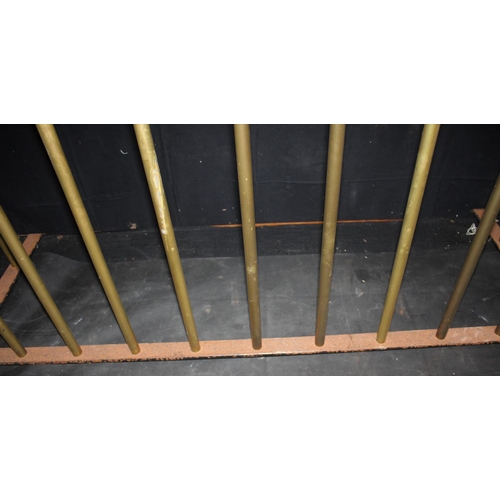 82 - BRASS & IRON FIRE GUARD (WIDTH 4ft)