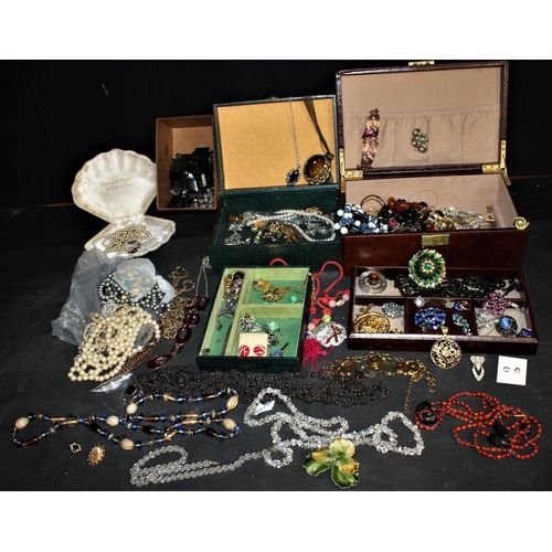 274 - VARIOUS ITEMS COSTUME JEWELLERY