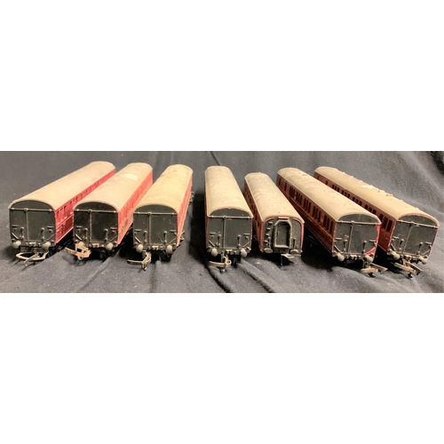 15 - 17 COACHES & 3 BODIES, 00 GAUGE - UNBOXED