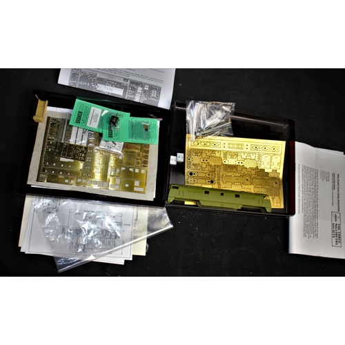 198 - VERY LARGE QUANTITY TT 3mm SPARES