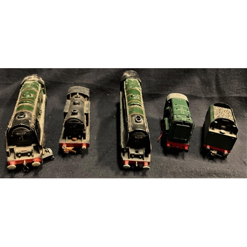 210 - 3 KIT BUILT 00 GAUGE GWR PANNIERS - ALL UNBOXED (ALL TESTED OK), 4 x 3 RAIL HORNBY DUBLO LOCOS: 2 DU... 