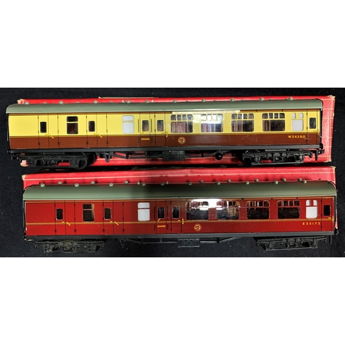 220 - 5 HORNBY DUBLO 00 GAUGE COACHES: 4051, 4052, 4053, 4061, 4075  - BOXED