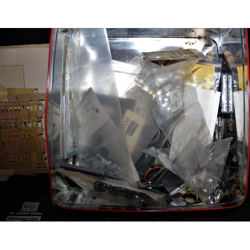 221 - QUANTITY WILLA 00 GAUGE PLASTIC KITS & KEYSER GWR (EX. TVR) LOCO - BOXED WITH SPARES