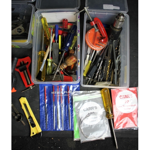 227 - 4 TRAYS OF TOOLS: SMALL CLAMPS, SCREWDRIVERS ETC