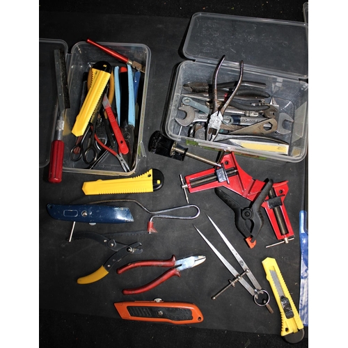 227 - 4 TRAYS OF TOOLS: SMALL CLAMPS, SCREWDRIVERS ETC