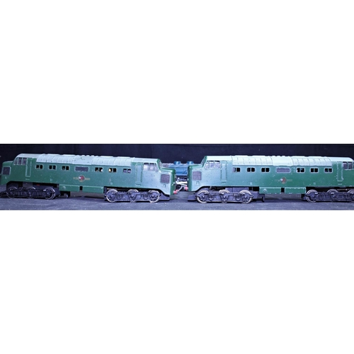 228 - 2 HORNBY DUBLO 00 GAUGE 2 RAIL DIESEL LOCOS BOTH GREEN CLASS 37  - BOTH UNBOXED & REQUIRING ATTENTIO... 