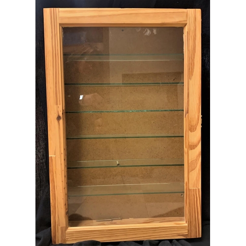 282 - WHITE PAINTED  6 SHELF OPEN DISPLAY UNIT (H57.5, W93, D8.5cm) & PINE GLASS FRONTED DISPLAY CABINET W... 