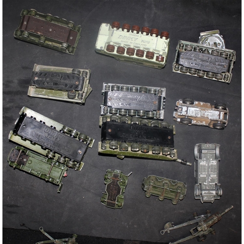 290 - BOX ARMY DINKY TOYS