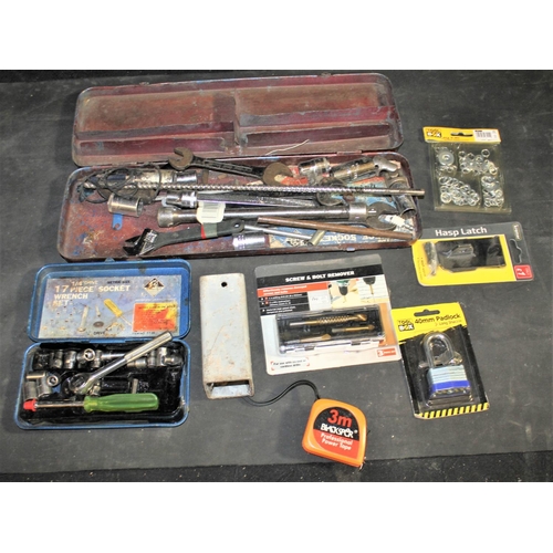564 - BOX TOOLS, FIRE EXTINGUISHER & TARPAULIN