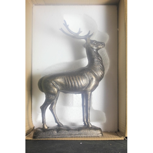 576 - @CAST DEER ON BASE FIGURE