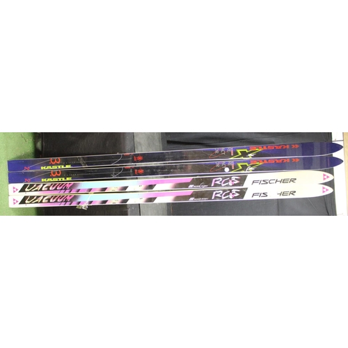 104 - PAIR OF FISCHER SKIS AND PAIR OF KASTLE SKIS