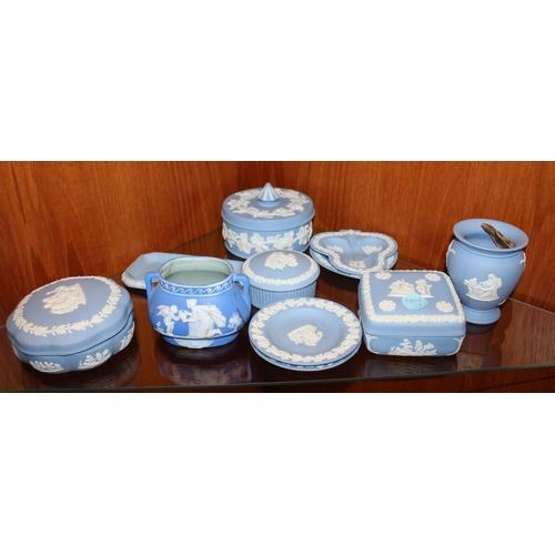 113 - VARIOUS ITEMS OF WEDGWOOD JASPERWARE