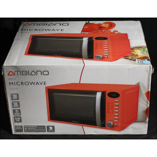 121 - @AMBIANO 700w RETRO MICROWAVE - RED