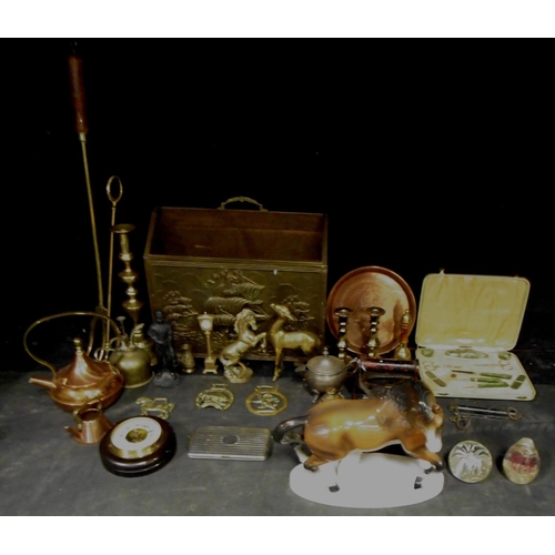 153 - MISCELLANEOUS ITEMS BRASS, COPPER, ORNAMENT ETC