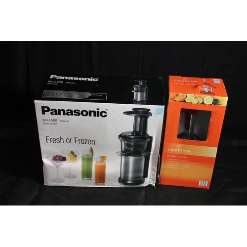 170 - @PANASONIC FRESH TO FROZEN SLOW JUICER & CROFTON RETRO JUICER