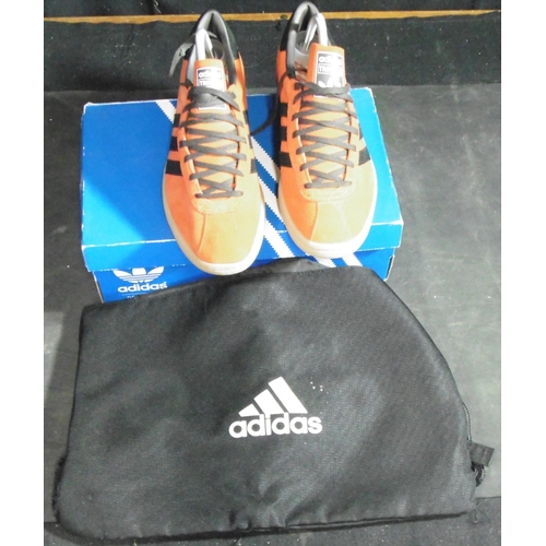 13 - @PAIR OF NEW ADIDAS TRINIDAD TRAINERS, SIZE 8