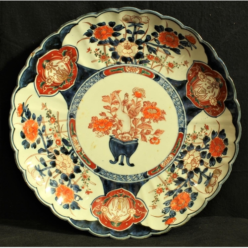 17 - LATE 19tH CENTURY JAPANESE IMARI PLATE (13.5