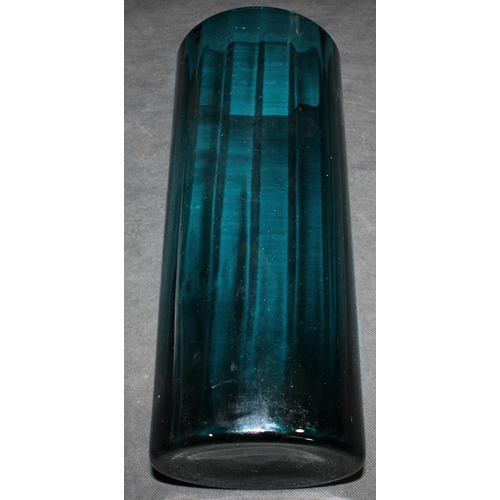 25 - 4 GLASS VASES INCLUDING BLUE/GREEN VINTAGE (12.5