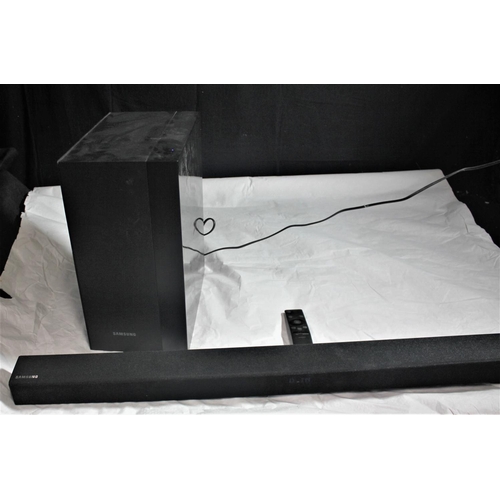 106 - SAMSUNG SOUND BAR WITH BASS BOX