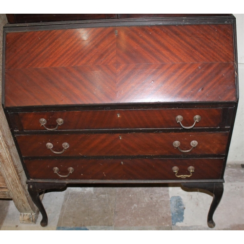 126 - MAHOGANY BUREAU BOOKCASE ON QUEEN ANN LEGS - DAMAGED