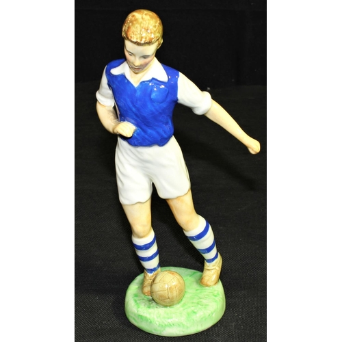 248 - BURSLEM FIGURE OF FOOTBALLER, 2 SMALL CARVED WOODEN FIGURES OF ORIENTAL MEN & VARIOUS PORCELAIN ... 