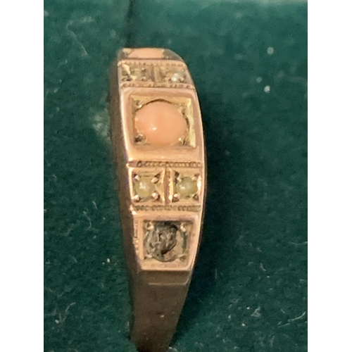 349 - 9ct GOLD RING - MISSING STONES  - SIZE Q (1.7g)