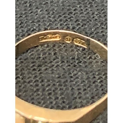 349 - 9ct GOLD RING - MISSING STONES  - SIZE Q (1.7g)